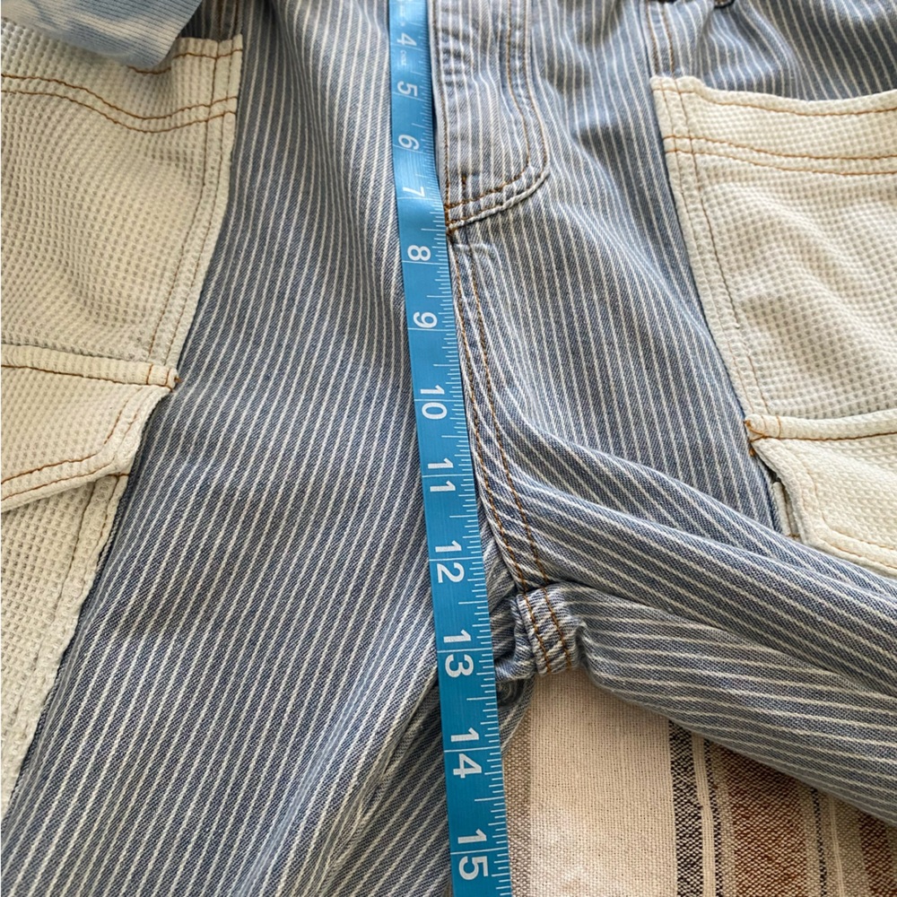 POL Light Blue Denim Cargo Jeans with Cream Pockets - Picture 13 of 16